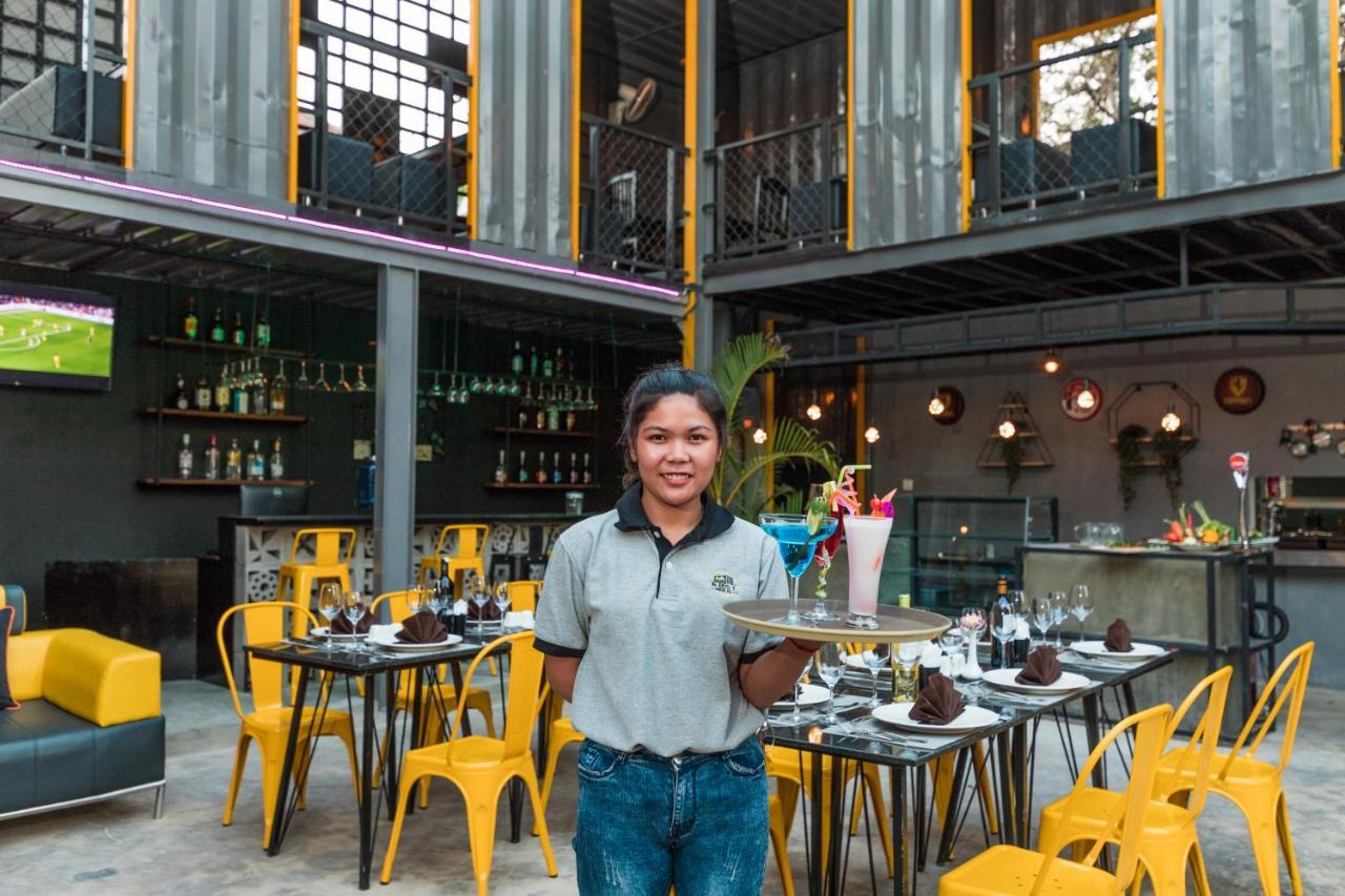 White Rabbit Hostel Siem Reap Eksteriør billede