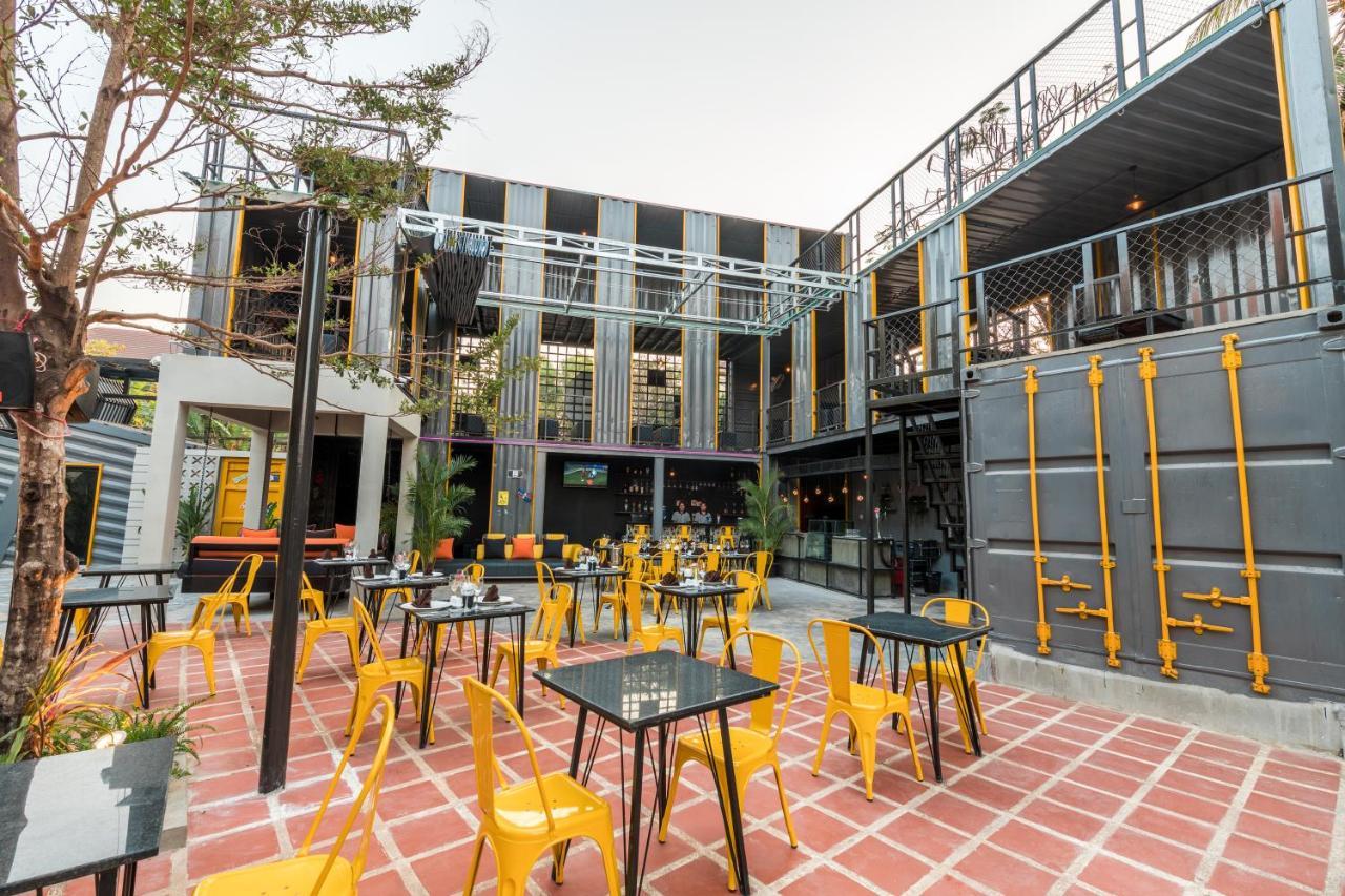 White Rabbit Hostel Siem Reap Eksteriør billede