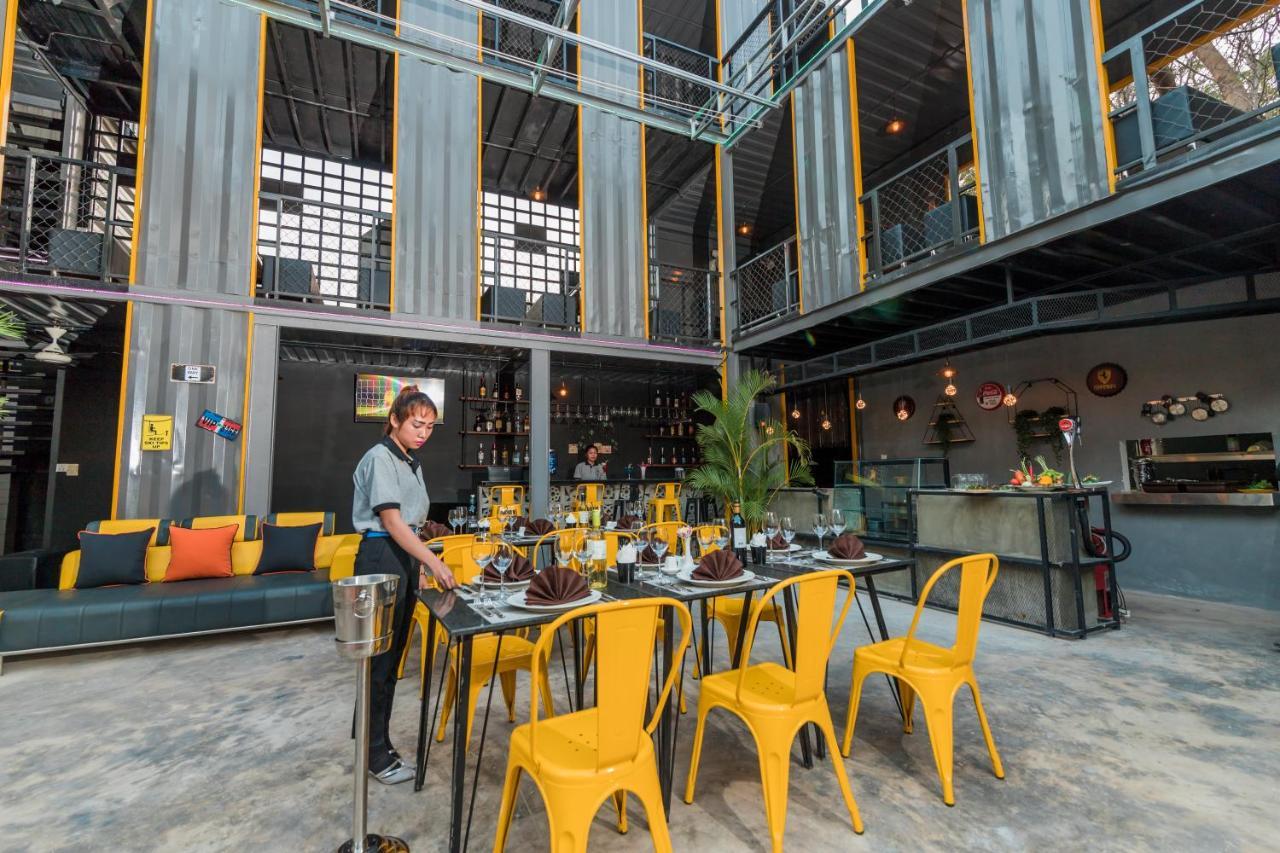 White Rabbit Hostel Siem Reap Eksteriør billede