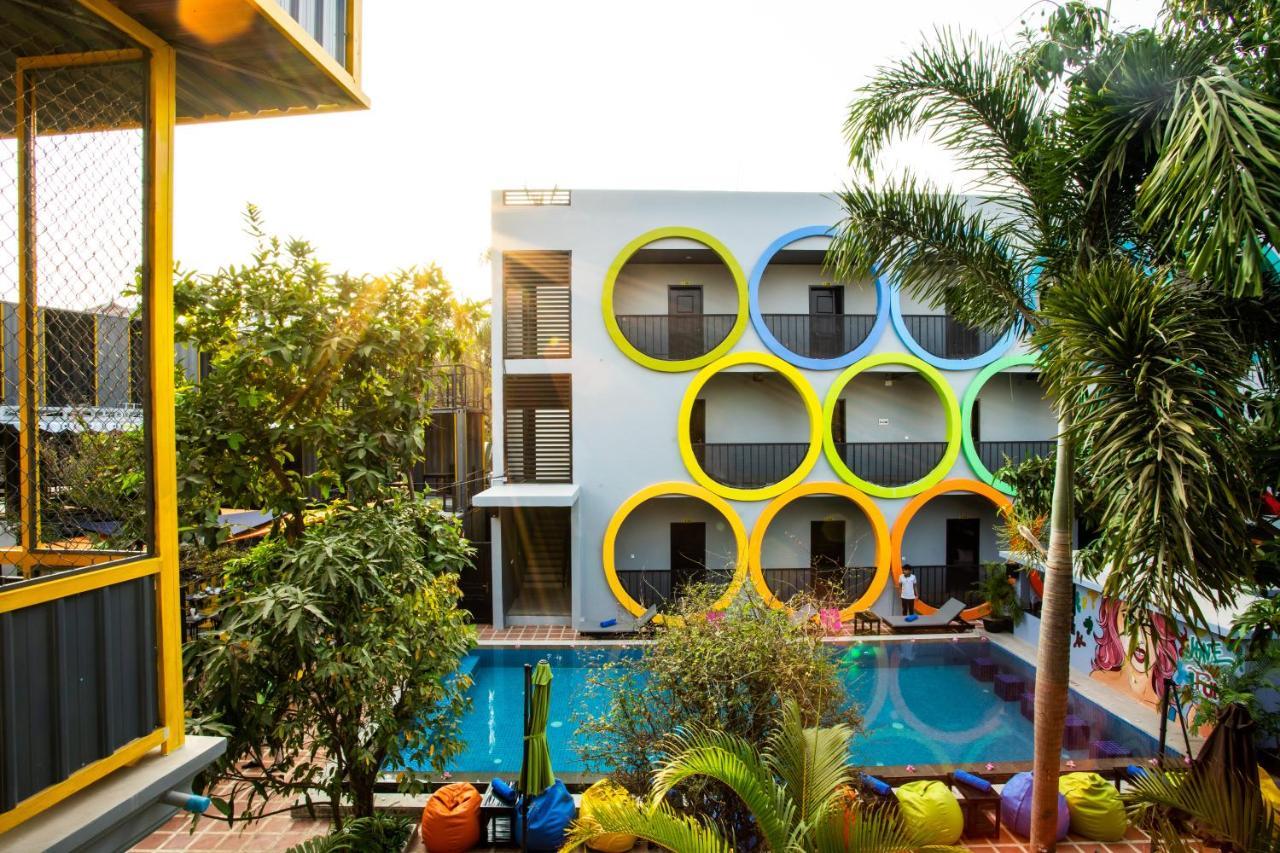 White Rabbit Hostel Siem Reap Eksteriør billede