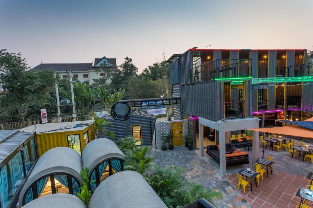 White Rabbit Hostel Siem Reap Eksteriør billede